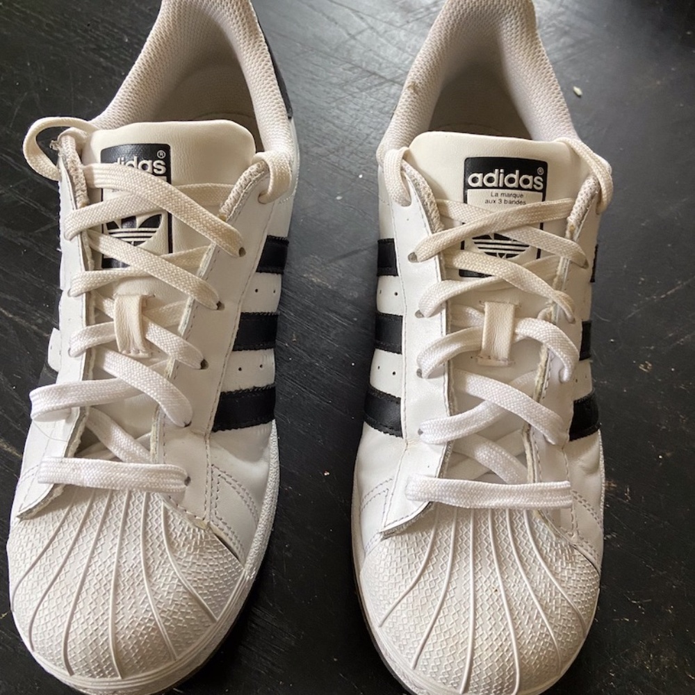 Adidas Superstar Shoes - Picture 2 of 4